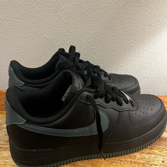 Nike Air Force 1 Low '07 Black Vintage Green - Picture 5 of 11